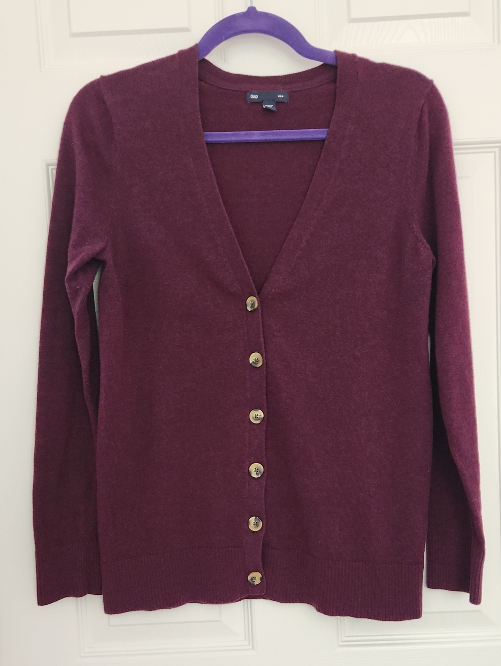 GAP Women's Burgundy V-Neck Button Cardigan Size M